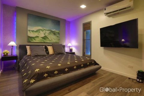 House in Pattaya, Thailand 3 bedrooms № 181271 - photo 27