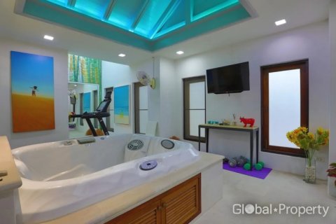 House in Pattaya, Thailand 3 bedrooms № 181271 - photo 20