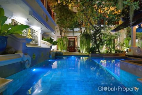 House in Pattaya, Thailand 3 bedrooms № 181271 - photo 2