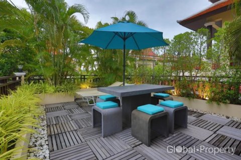 House in Pattaya, Thailand 3 bedrooms № 181271 - photo 30
