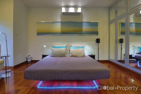 House in Pattaya, Thailand 3 bedrooms № 181271 - photo 19