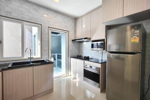 House in Bang Kaeo, Thailand 4 bedrooms № 173665 - photo 8