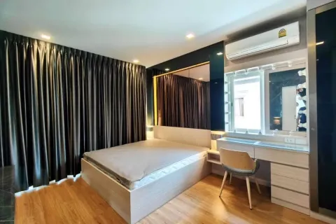 House in Bang Kaeo, Thailand 4 bedrooms № 173665 - photo 2