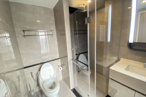 Condo in Huai Khwang, Bangkok, Thailand, 2 bedrooms  № 173660 - photo 5