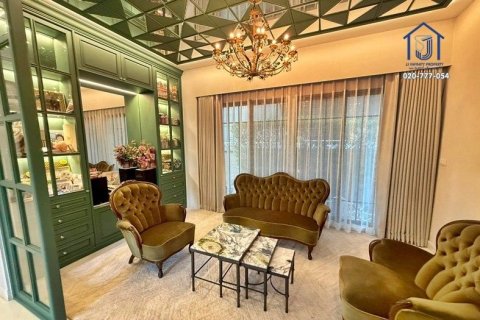 Maison à Pak Kret, Thaïlande 5 chambres № 173662 - photo 13