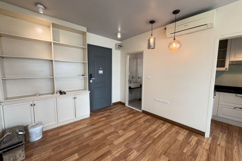 Кондоминиум с 2 спальнями в Хуай Кванге, Бангкок, Таиланд № 155897 - фото 2