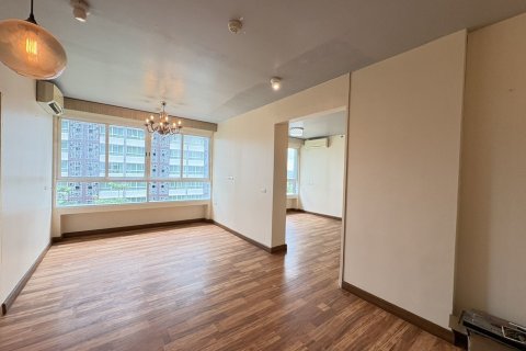 Кондоминиум с 2 спальнями в Хуай Кванге, Бангкок, Таиланд № 155897 - фото 1