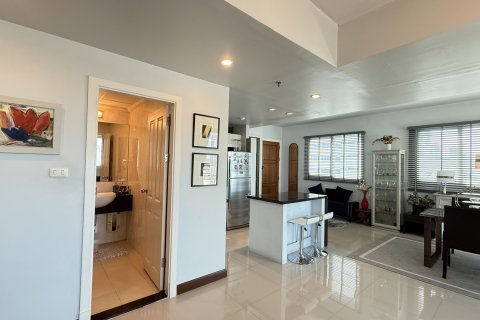 Студия в кондо в Ваттхане, Бангкок, Таиланд № 155894 - фото 12