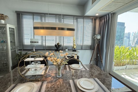 Студия в кондо в Ваттхане, Бангкок, Таиланд № 155894 - фото 10