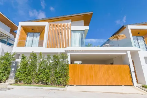 House in Phuket, Thailand 3 bedrooms № 153909 - photo 2