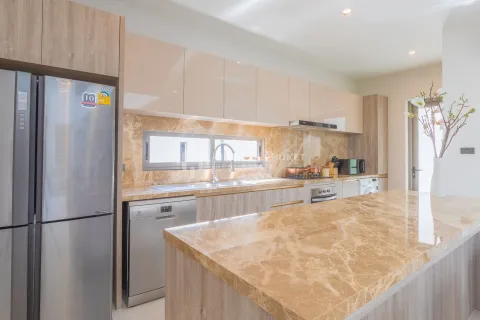 House in Phuket, Thailand 3 bedrooms № 153909 - photo 11