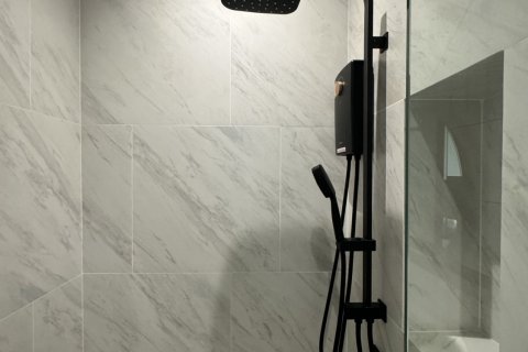 Студия в кондо в Кхлонг Сане, Бангкок, Таиланд № 138942 - фото 5