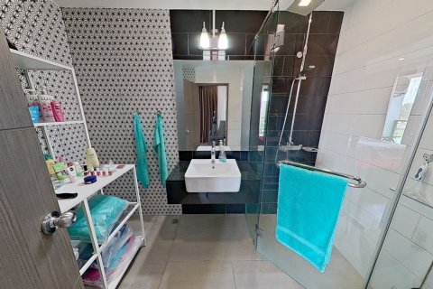 Condo à Phuket, Thaïlande, 2 chambres  № 138941 - photo 7