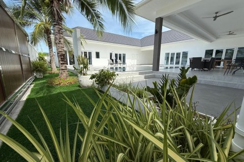 Villa à Hua Hin, Thaïlande 3 chambres № 138937 - photo 1