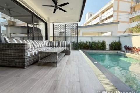 Дом в Паттайе, Таиланд с 3 спальнями № 168157 - фото 3