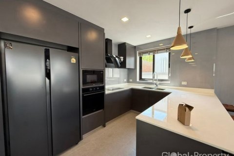 Дом в Паттайе, Таиланд с 3 спальнями № 168157 - фото 11