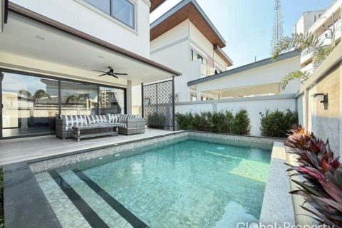 Дом в Паттайе, Таиланд с 3 спальнями № 168157 - фото 2