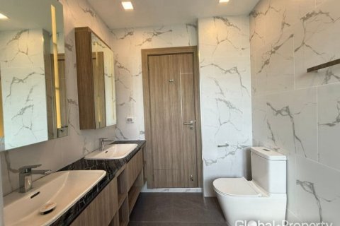 Дом в Паттайе, Таиланд с 3 спальнями № 168157 - фото 12