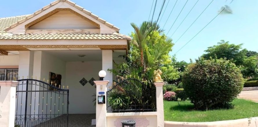 House in Pattaya, Thailand 3 bedrooms № 157659