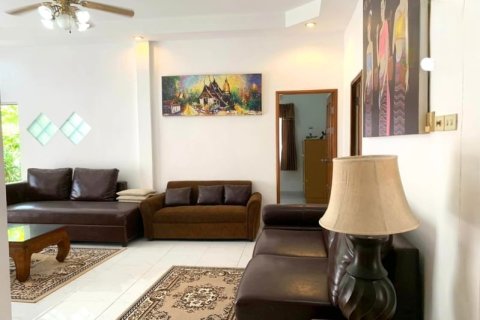 House in Pattaya, Thailand 3 bedrooms № 157659 - photo 12