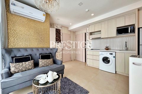 Condo in Pattaya, Thailand, 2 bedrooms  № 198239