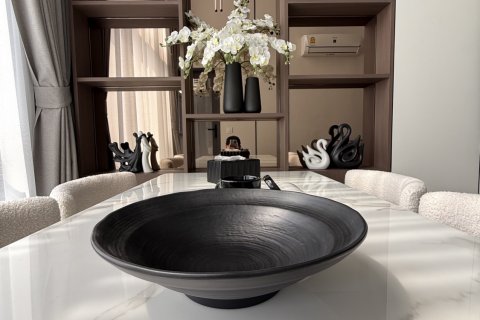 Condo in Khlong Toei, Bangkok, Thailand, 2 bedrooms № 154965 - photo 7