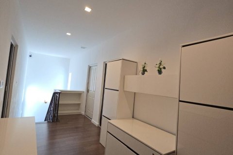 Дом в Правете, Бангкок, Таиланд с 4 спальнями № 154961 - фото 3