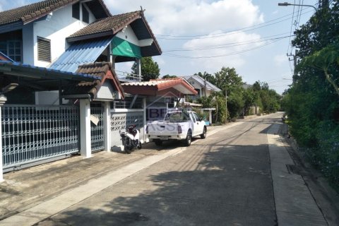 House in Nonthaburi, Thailand 5 bedrooms № 148699 - photo 4
