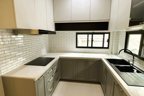 Maison à Bang Kruai, Thaïlande 4 chambres № 173231 - photo 8