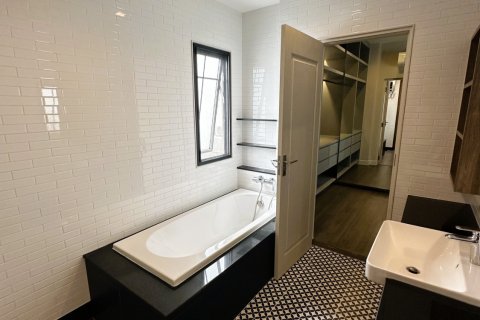 Maison à Bang Kruai, Thaïlande 4 chambres № 173231 - photo 17