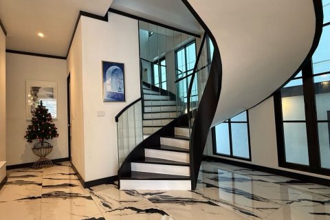 Maison à Watthana, Bangkok, Thaïlande 4 chambres № 173227 - photo 15