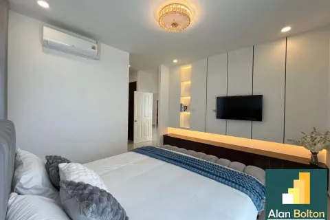 Casa de 3 dormitorios en Pattaya, Tailandia № 211401 - foto 10