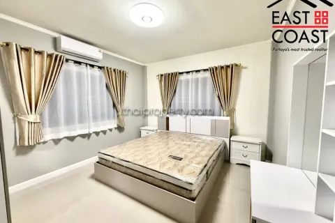 Casa de 4 dormitorios en Pattaya, Tailandia № 212353 - foto 18