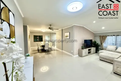 Casa de 4 dormitorios en Pattaya, Tailandia № 212353 - foto 3