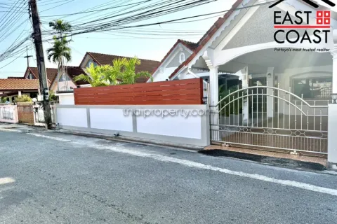 Casa de 4 dormitorios en Pattaya, Tailandia № 212353 - foto 6