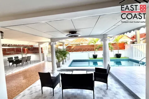 Casa de 4 dormitorios en Pattaya, Tailandia № 212353 - foto 8