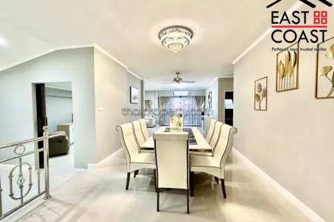 Casa de 4 dormitorios en Pattaya, Tailandia № 212353 - foto 11