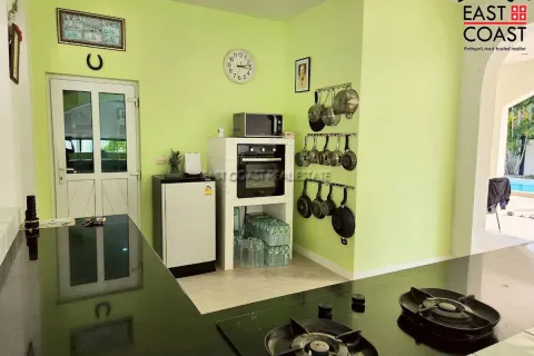 Casa de 3 dormitorios en Pattaya, Tailandia № 212359 - foto 28