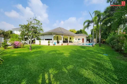 House in Pattaya, Thailand 3 bedrooms № 212359