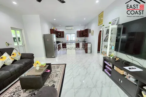 Casa de 3 dormitorios en Pattaya, Tailandia № 212359 - foto 9