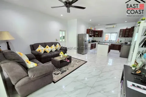 Casa de 3 dormitorios en Pattaya, Tailandia № 212359 - foto 10