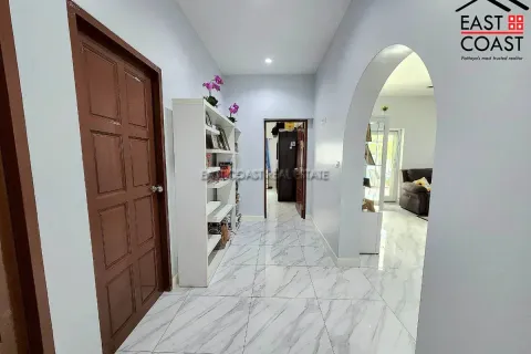 Casa de 3 dormitorios en Pattaya, Tailandia № 212359 - foto 18
