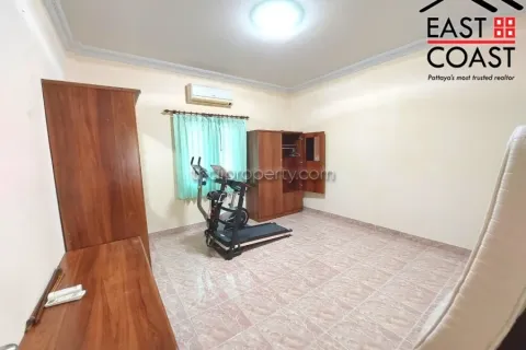 Casa de 3 dormitorios en Pattaya, Tailandia № 212356 - foto 11