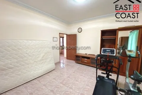 Casa de 3 dormitorios en Pattaya, Tailandia № 212356 - foto 13
