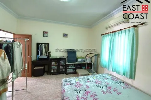 Casa de 3 dormitorios en Pattaya, Tailandia № 212356 - foto 9