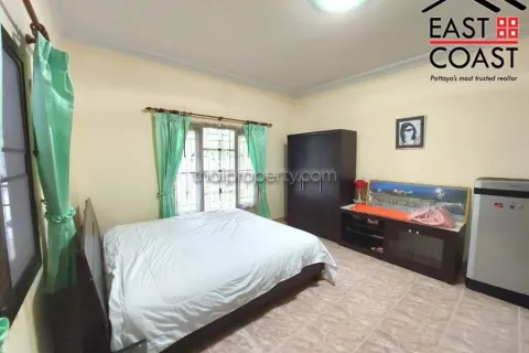 Casa de 3 dormitorios en Pattaya, Tailandia № 212356 - foto 16