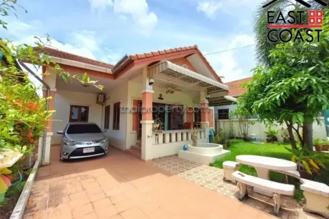 House in Pattaya, Thailand 3 bedrooms № 212356