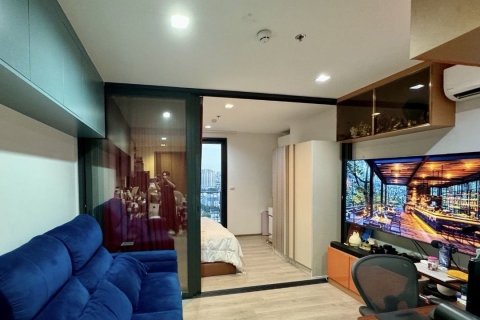 Studio in the Condo in Chatuchak, Bangkok, Thailand  № 137855 - photo 1