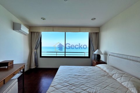 Condo in Pattaya, Thailand, 3 bedrooms № 197316 - photo 12