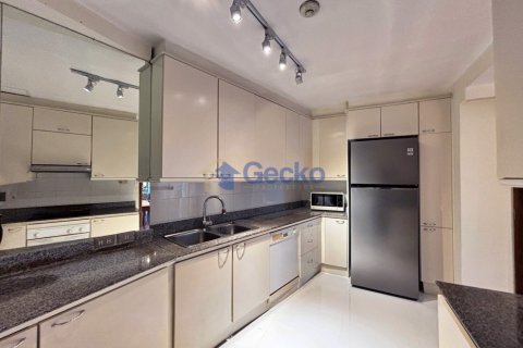 Condo in Pattaya, Thailand, 3 bedrooms № 197316 - photo 16